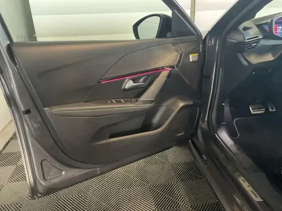 PEUGEOT 208 BUSINESS R II - voiture d'occasion - Photo 18