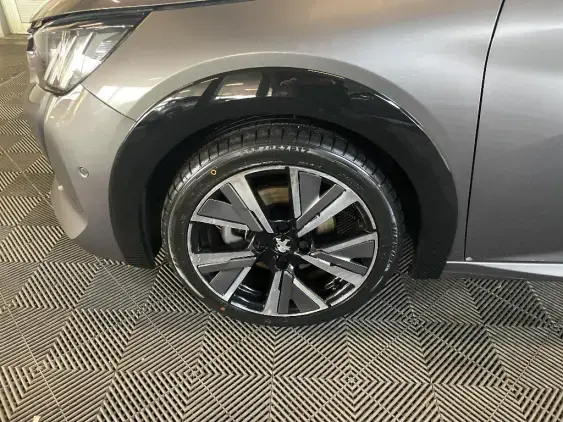 PEUGEOT 208 BUSINESS R II - voiture d'occasion - Photo 21