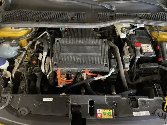 PEUGEOT 208 ELECTRIQUE II - voiture d'occasion - Photo 19