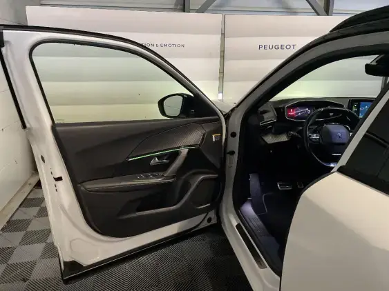 PEUGEOT 2008 II - voiture d'occasion - Photo 18