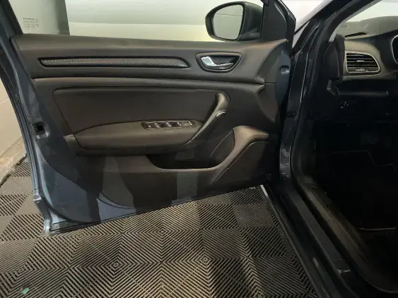 RENAULT MEGANE ESTATE IV - voiture d'occasion - Photo 18