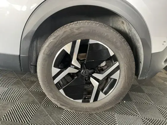 PEUGEOT 2008 II - voiture d'occasion - Photo 21