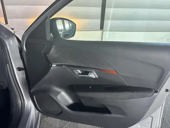 PEUGEOT 208 ELECTRIQUE II - voiture d'occasion - Photo 17