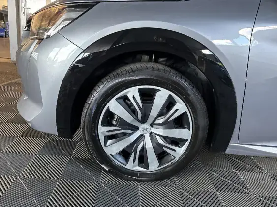 PEUGEOT 208 ELECTRIQUE II - voiture d'occasion - Photo 19