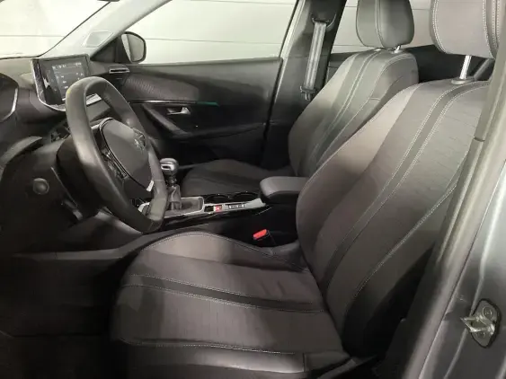 PEUGEOT 2008 II - voiture d'occasion - Photo 17