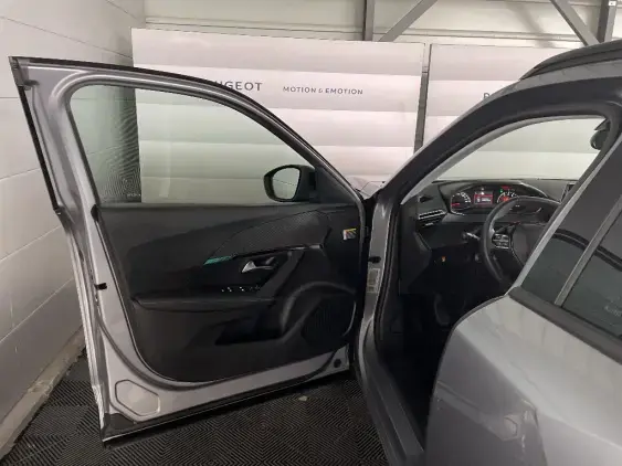 PEUGEOT 2008 II - voiture d'occasion - Photo 18