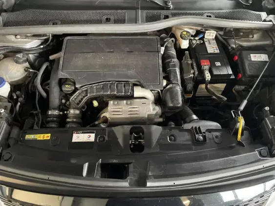 PEUGEOT 2008 II - voiture d'occasion - Photo 20