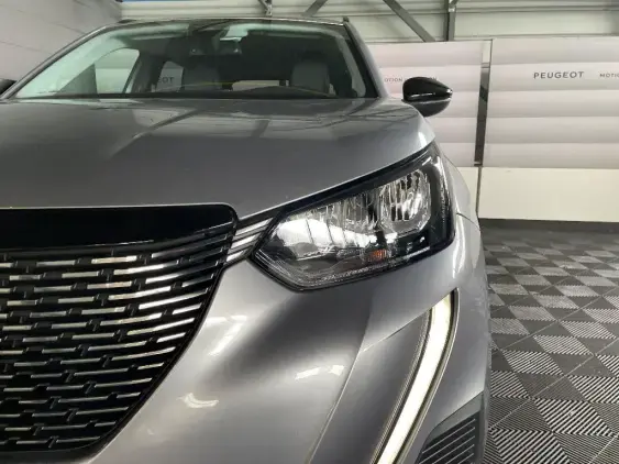 PEUGEOT 2008 II - voiture d'occasion - Photo 21