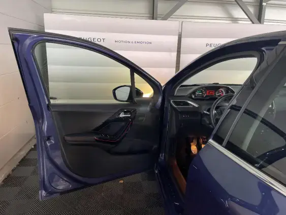 PEUGEOT 208 - voiture d'occasion - Photo 18