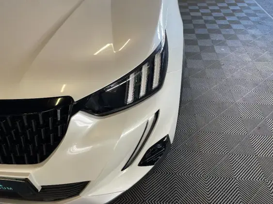 PEUGEOT 2008 II - voiture d'occasion - Photo 21