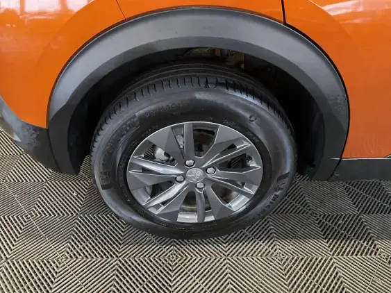 PEUGEOT 2008 II - voiture d'occasion - Photo 24