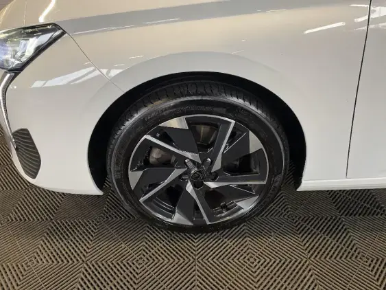 PEUGEOT 308 III - voiture d'occasion - Photo 22