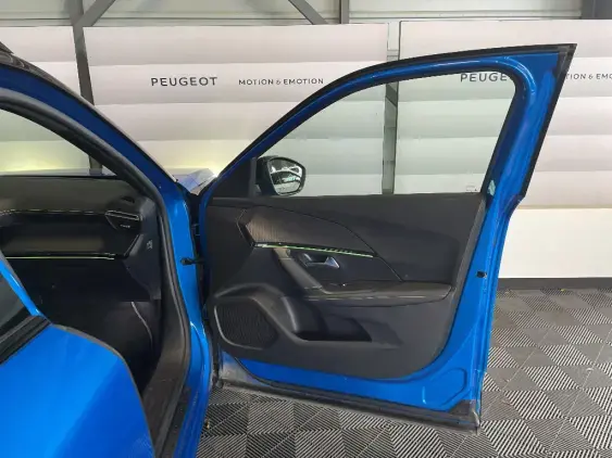 PEUGEOT 2008 II - voiture d'occasion - Photo 19