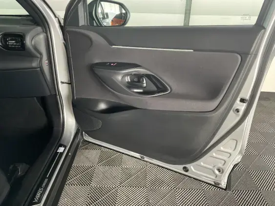 TOYOTA YARIS CROSS I - voiture d'occasion - Photo 19