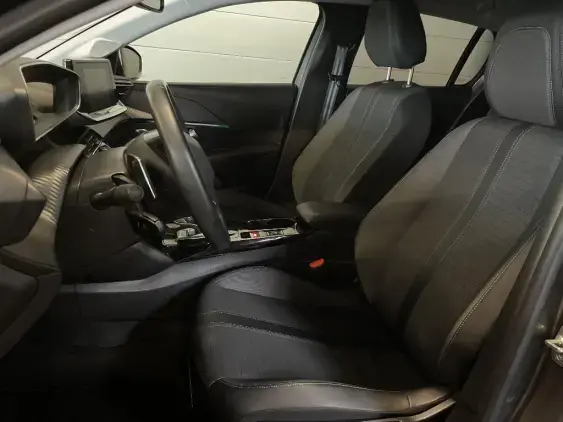 PEUGEOT 208 BUSINESS R II - voiture d'occasion - Photo 17