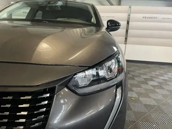 PEUGEOT 208 BUSINESS R II - voiture d'occasion - Photo 21