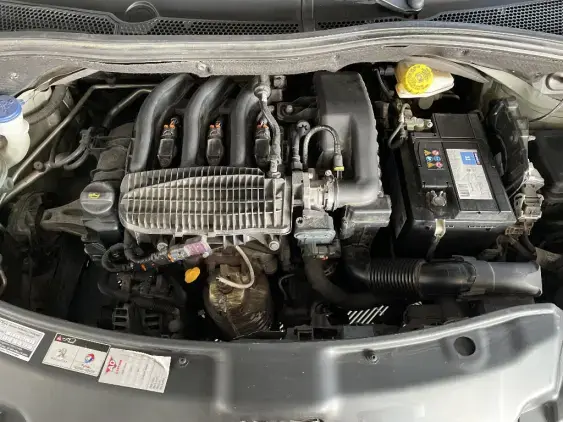 PEUGEOT 208 - voiture d'occasion - Photo 19