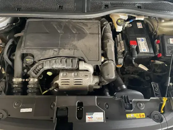 PEUGEOT 208 II - voiture d'occasion - Photo 20