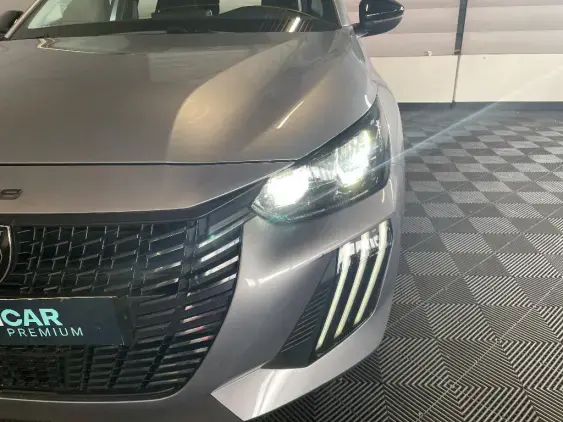 PEUGEOT 208 II - voiture d'occasion - Photo 21