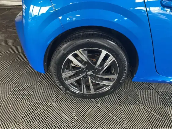 PEUGEOT 208 BUSINESS R II - voiture d'occasion - Photo 24