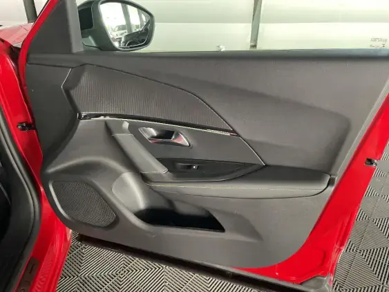 PEUGEOT 2008 ELECTRIQUE II - voiture d'occasion - Photo 18