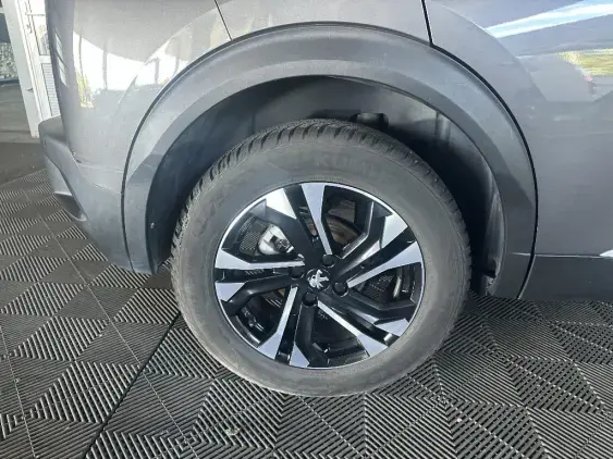 PEUGEOT 2008 II - voiture d'occasion - Photo 24