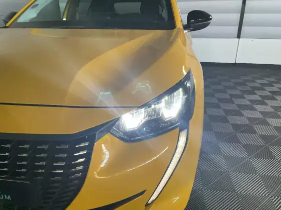 PEUGEOT 208 BUSINESS R II - voiture d'occasion - Photo 21