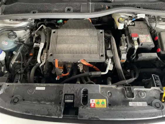 PEUGEOT 208 ELECTRIQUE II - voiture d'occasion - Photo 20