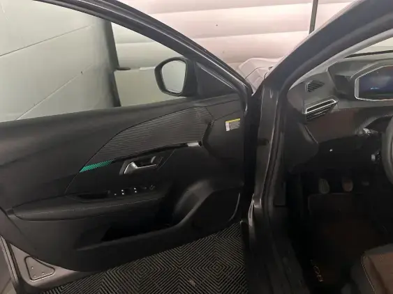 PEUGEOT 208 BUSINESS R II - voiture d'occasion - Photo 18