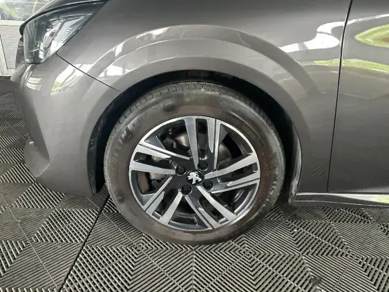 PEUGEOT 208 BUSINESS R II - voiture d'occasion - Photo 22