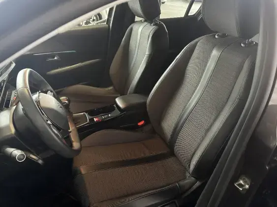 PEUGEOT 208 BUSINESS R II - voiture d'occasion - Photo 17