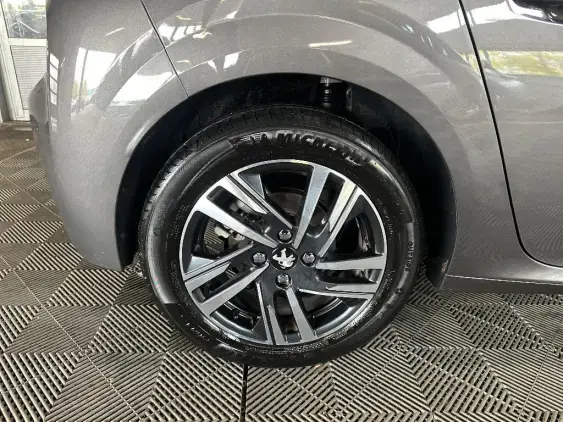 PEUGEOT 208 BUSINESS R II - voiture d'occasion - Photo 24