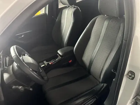 PEUGEOT 2008 ELECTRIQUE II - voiture d'occasion - Photo 17