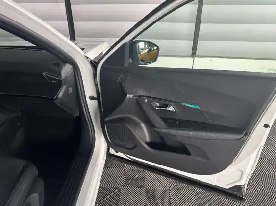 PEUGEOT 2008 ELECTRIQUE II - voiture d'occasion - Photo 19