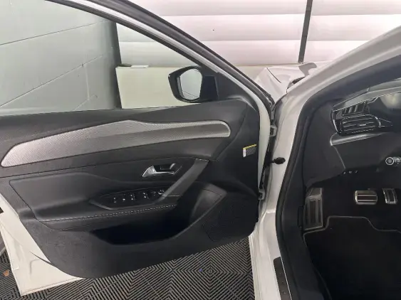 PEUGEOT 308 III - voiture d'occasion - Photo 18