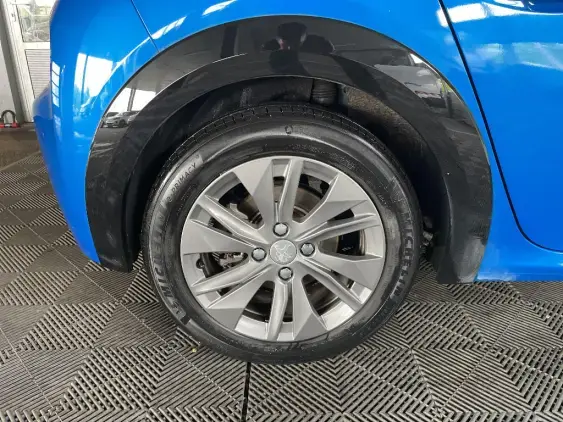 PEUGEOT 208 ELECTRIQUE II - voiture d'occasion - Photo 21