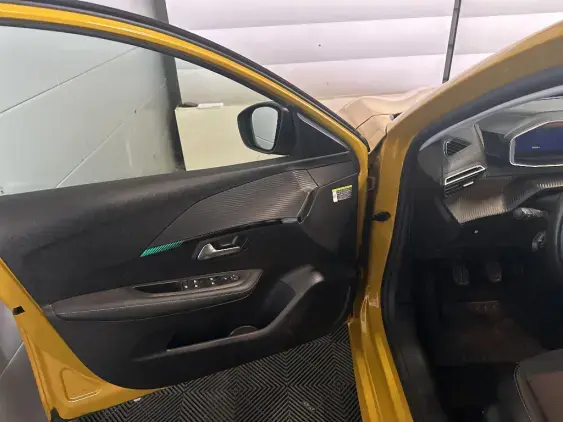 PEUGEOT 208 II - voiture d'occasion - Photo 18