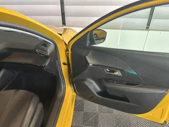 PEUGEOT 208 II - voiture d'occasion - Photo 19