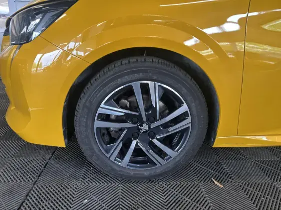 PEUGEOT 208 II - voiture d'occasion - Photo 22