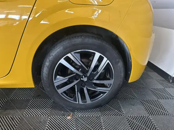 PEUGEOT 208 II - voiture d'occasion - Photo 23