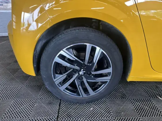 PEUGEOT 208 II - voiture d'occasion - Photo 24