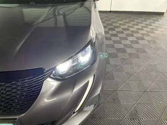 PEUGEOT 2008 II - voiture d'occasion - Photo 21