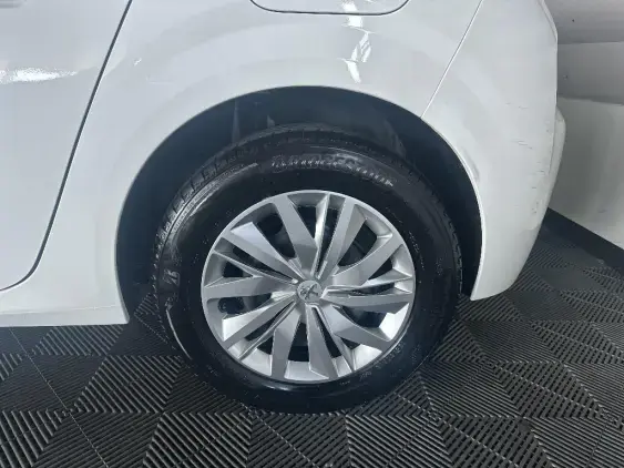 PEUGEOT 208 BUSINESS R II - voiture d'occasion - Photo 22