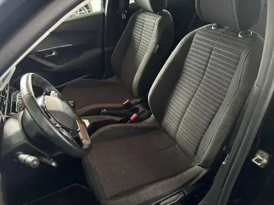 PEUGEOT 2008 II - voiture d'occasion - Photo 17
