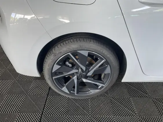 PEUGEOT 308 III - voiture d'occasion - Photo 24
