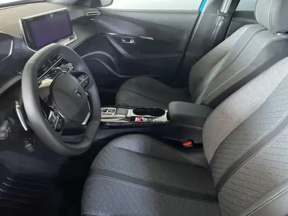 PEUGEOT 2008 II - voiture d'occasion - Photo 17