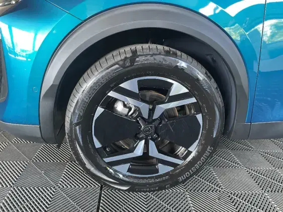 PEUGEOT 2008 II - voiture d'occasion - Photo 21