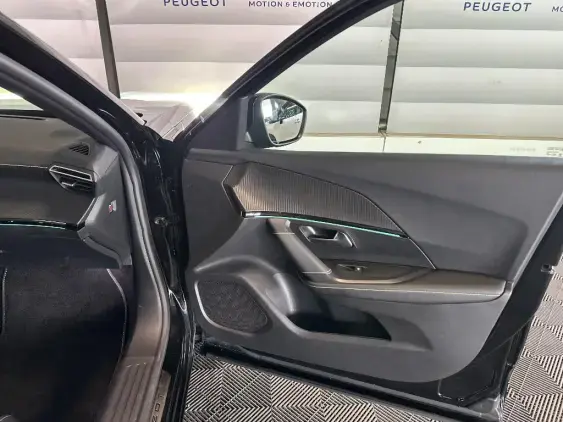 PEUGEOT 2008 II - voiture d'occasion - Photo 18