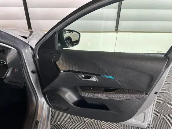 PEUGEOT 208 ELECTRIQUE II - voiture d'occasion - Photo 19