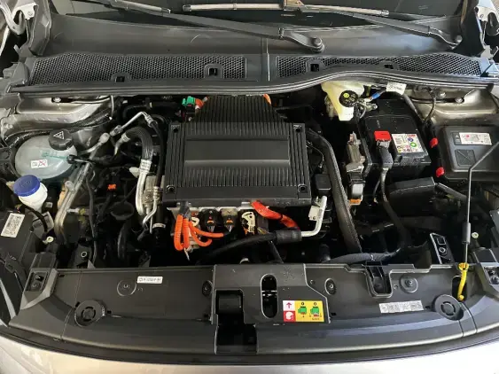 PEUGEOT 208 ELECTRIQUE II - voiture d'occasion - Photo 20